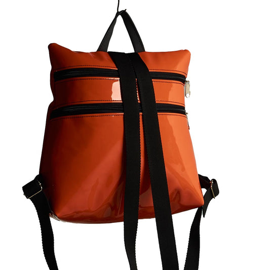 Sparta 02 | Zaino artigianale arancione dal design antifurto